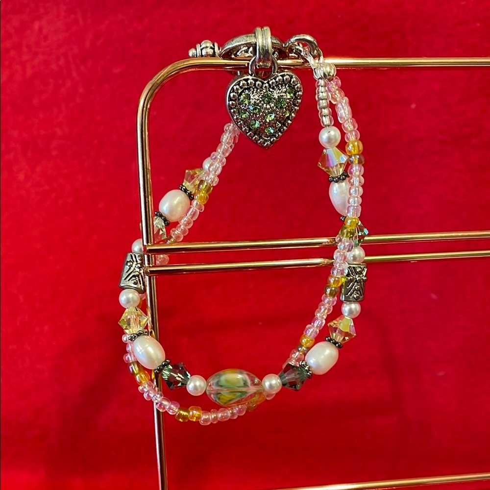 Elegant Heart Charm Beaded Bracelet